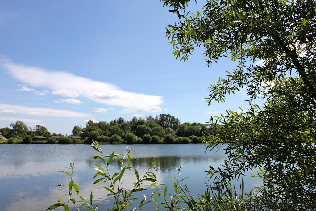 Lake Pochard Holiday Lodges South Cerney Cameră foto